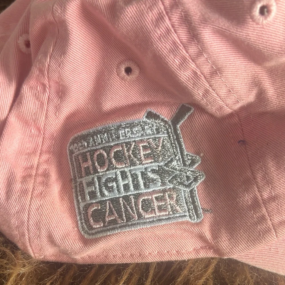 2 Pink Women’s Pittsburgh Steeler/Penguins Hats. NFL/New Era. - Picture 4 of 10